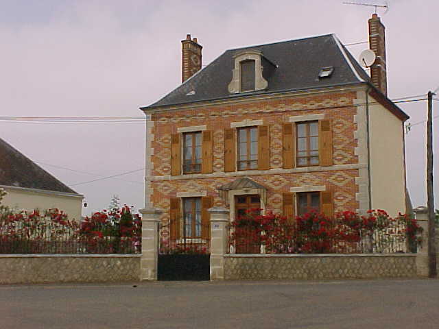 belle maison de brique